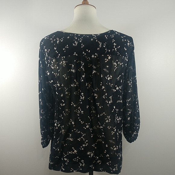 Top: NEW Philosophy Sheer Scoop Neck Floral Blouse - Picture 5 of 6